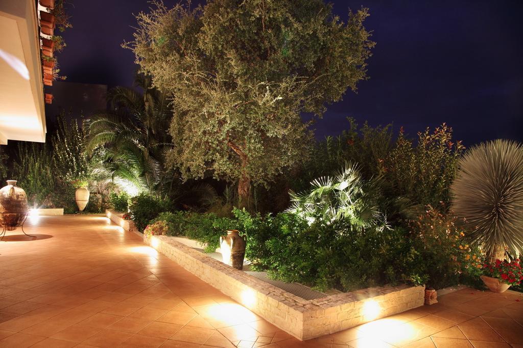 B&B Villa Il Sughero Монополі Екстер'єр фото